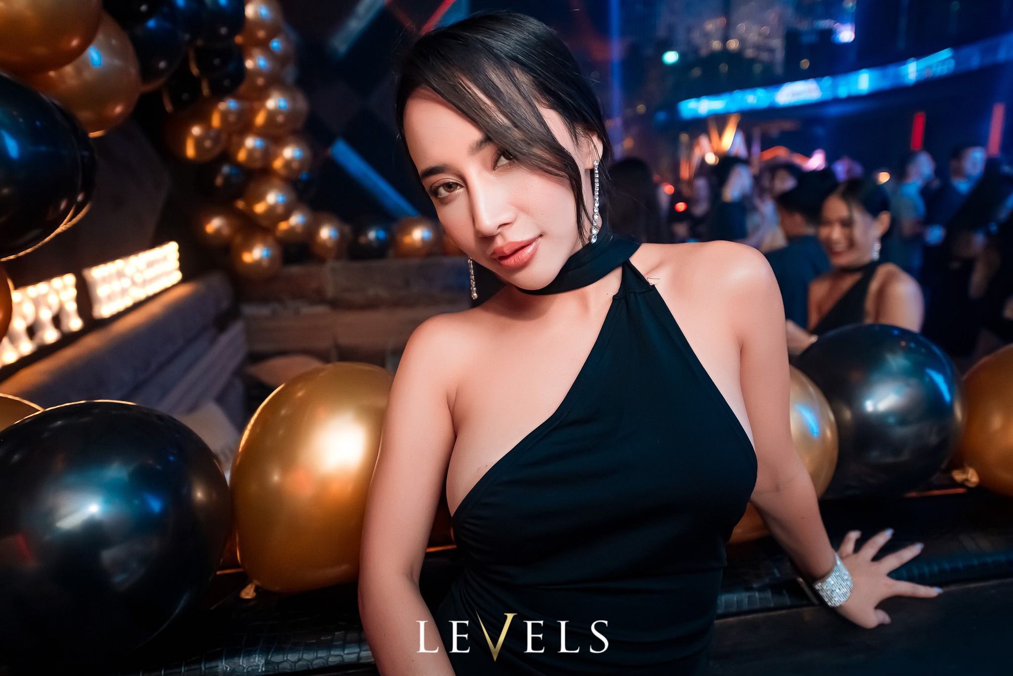 pretty girl at levels club bangkok